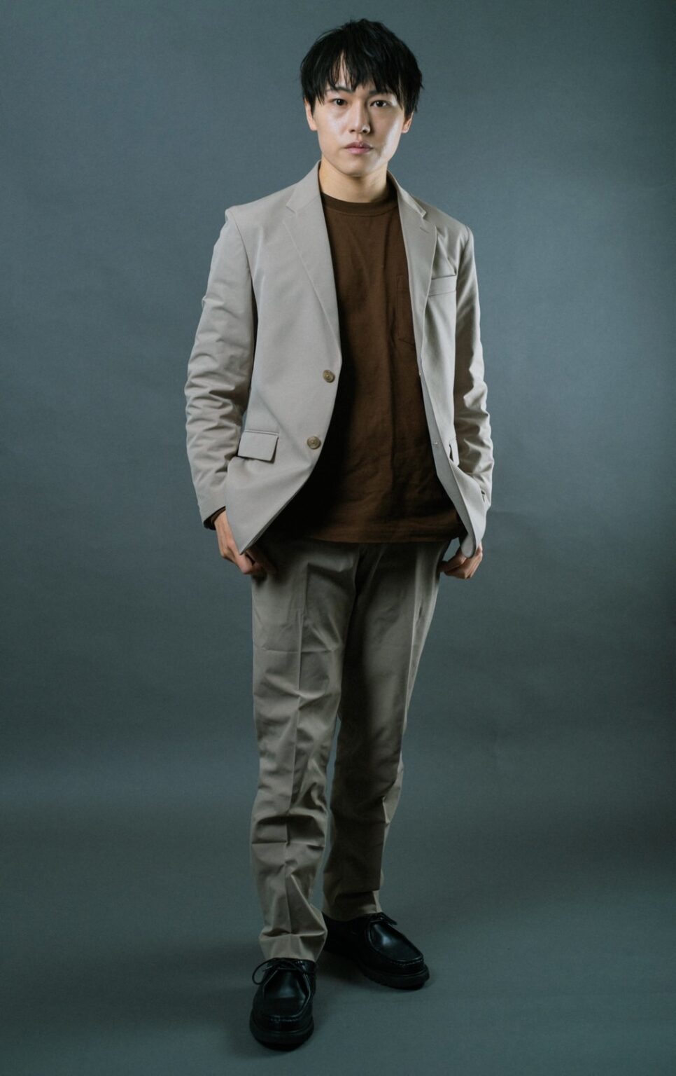 夢川閔巳 近影1