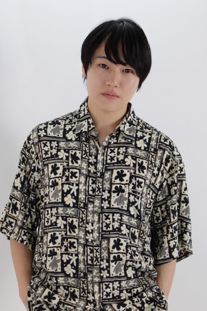 夢川閔巳 近影1