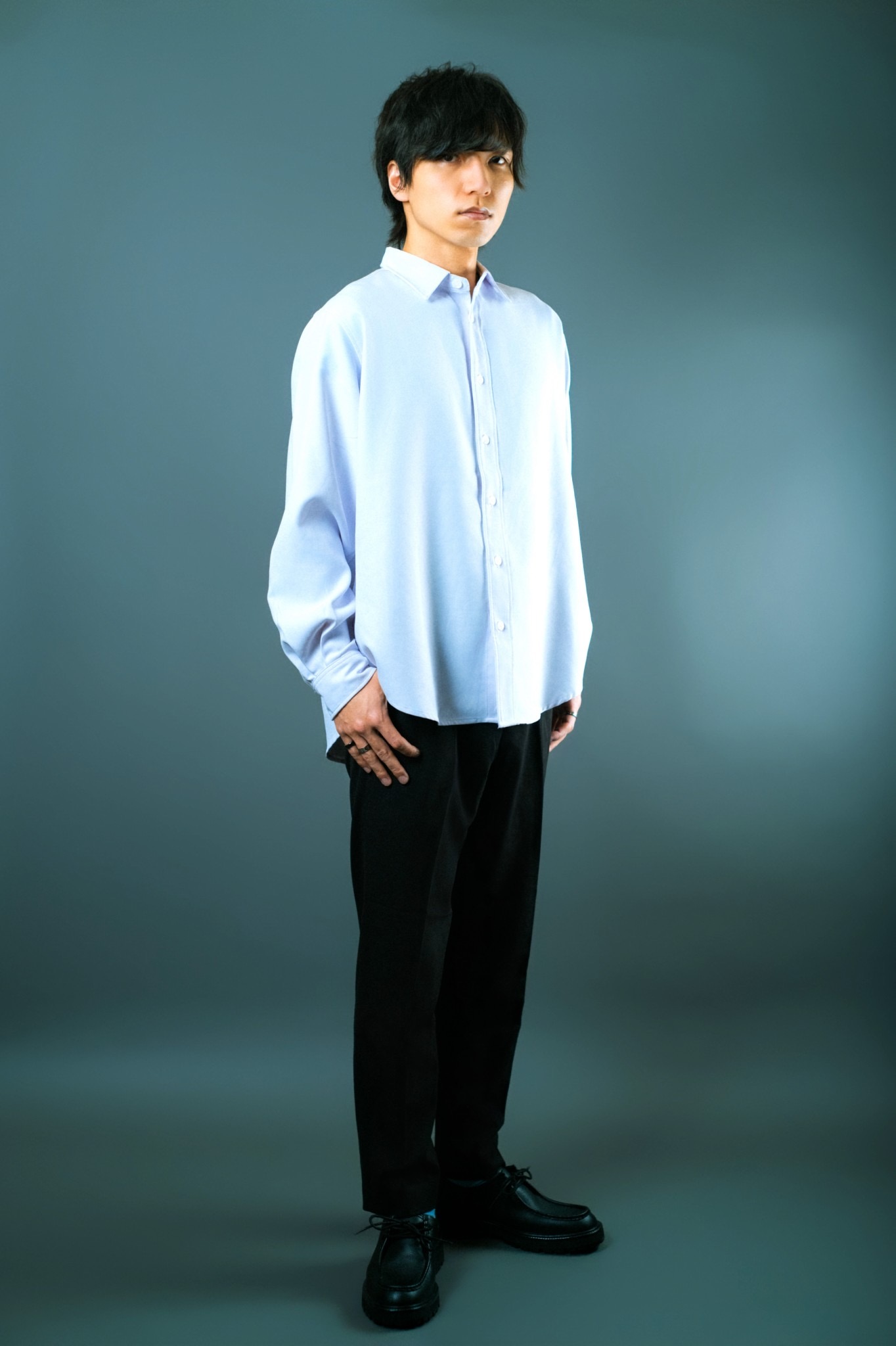 夢川閔巳 近影1